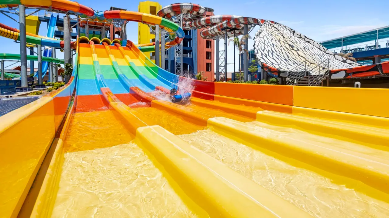 الفندق الباتروس ووتر فالي ريزورت نيفير لاند - الغردقة